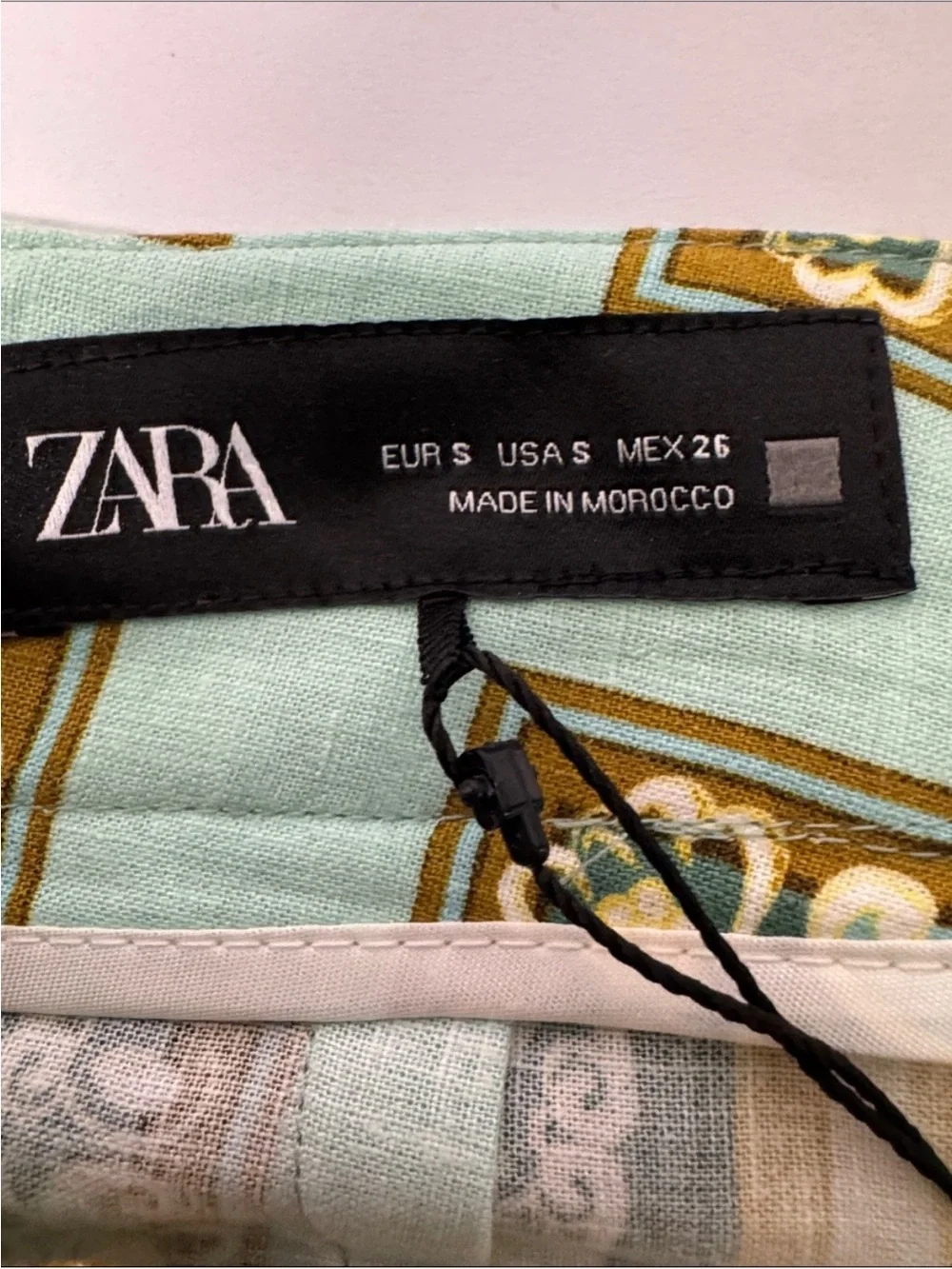 Zara medallion tile